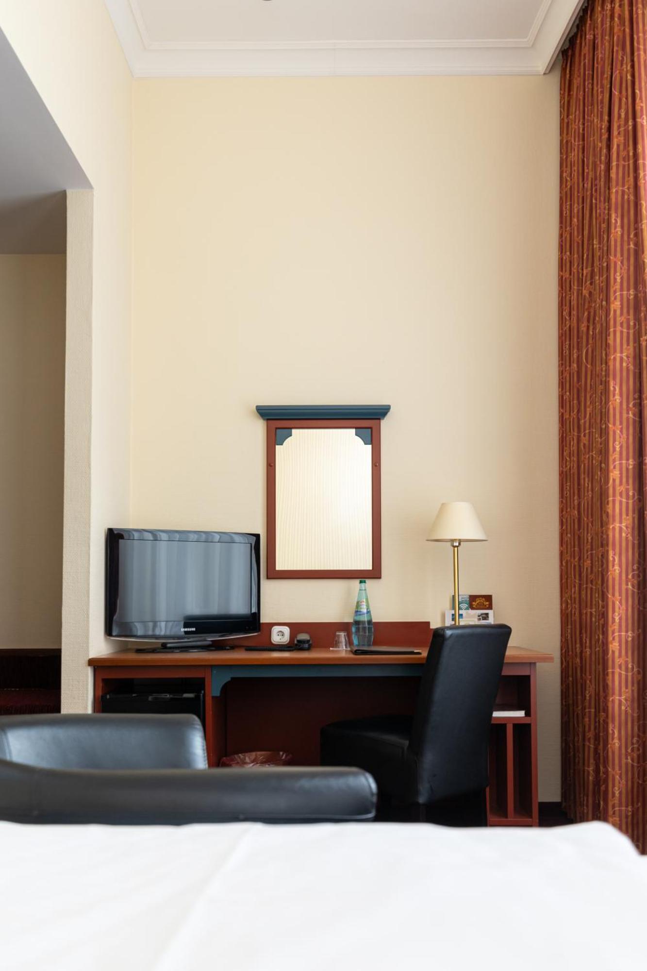 Akzent Hotel Am Goldenen Strauss Görlitz Eksteriør bilde